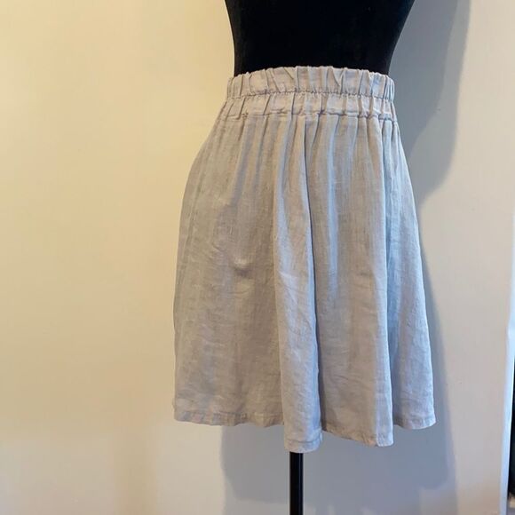 Zara Basic Mini Skirt in gray - Picture 1 of 7